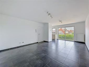 LUMINEUX ET BEL APPARTEMENT AVEC BALCON