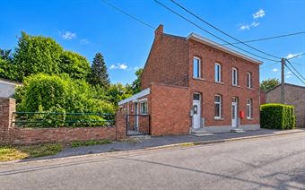 JOLIE MAISON AVEC GARAGE ET TERRAIN EN ZONE DHABITAT