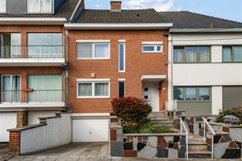 TRES BELLE MAISON A MODERNISER, QUARTIER PRISE