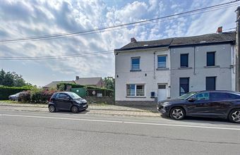 MAISON 3F A RENOVER AVEC GRAND JARDIN ET 4 GARAGES