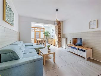 JOLIE MAISON AVEC JARDIN