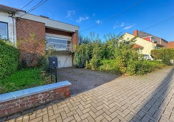 TRES JOLIE ET LUMINEUSE MAISON 3F A RENOVER, QUARTIER PRISE