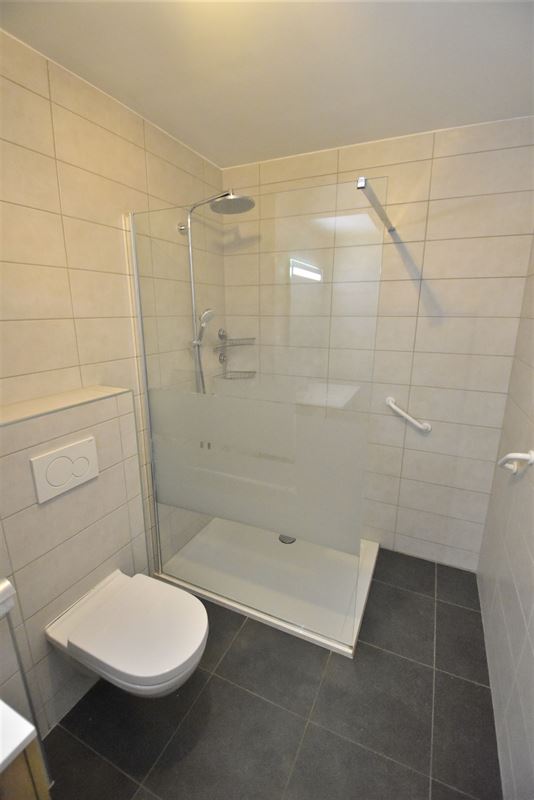 Appartement 2ch. + 2 parkings en plein centre !