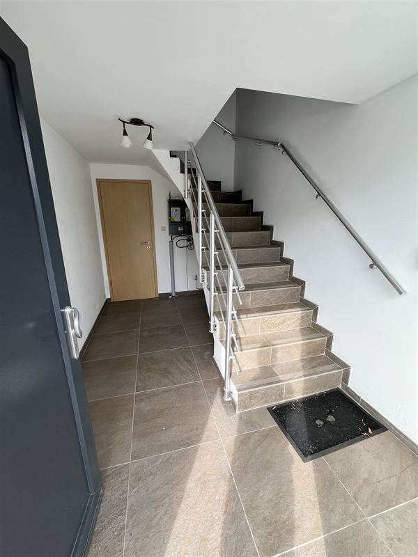 Duplex proche du centre, 2 ch + 1 bureau et garage