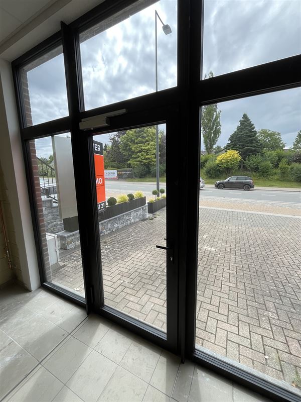 Commerce idealement situé à Bastogne !