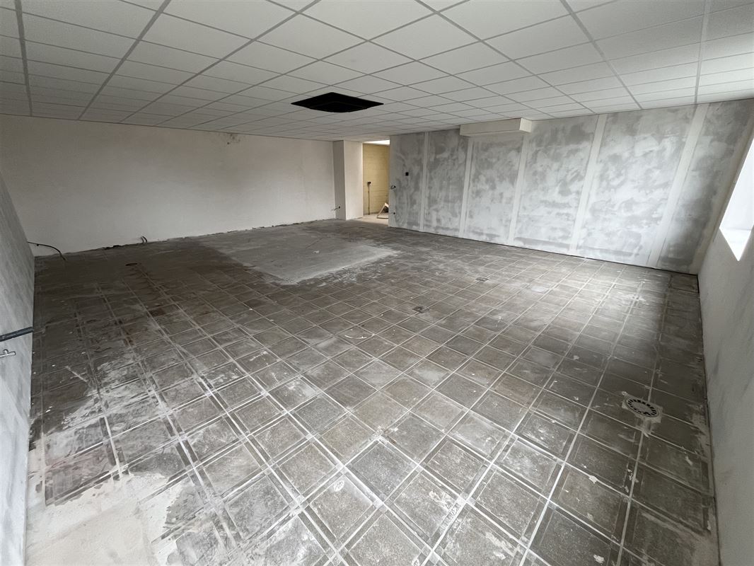 Commerce idealement situé à Bastogne !