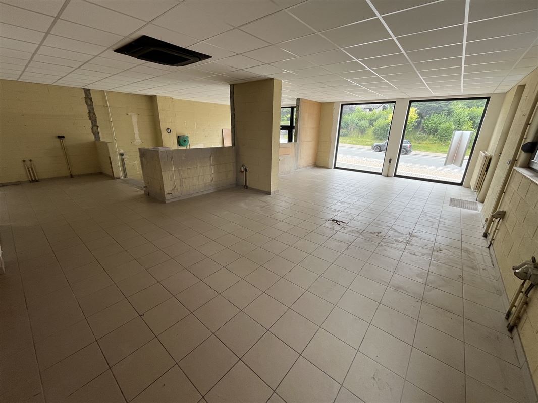 Commerce idealement situé à Bastogne !