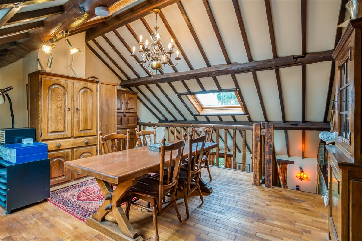 Fermette authentique avec grand terrain sur 33a 40ca.