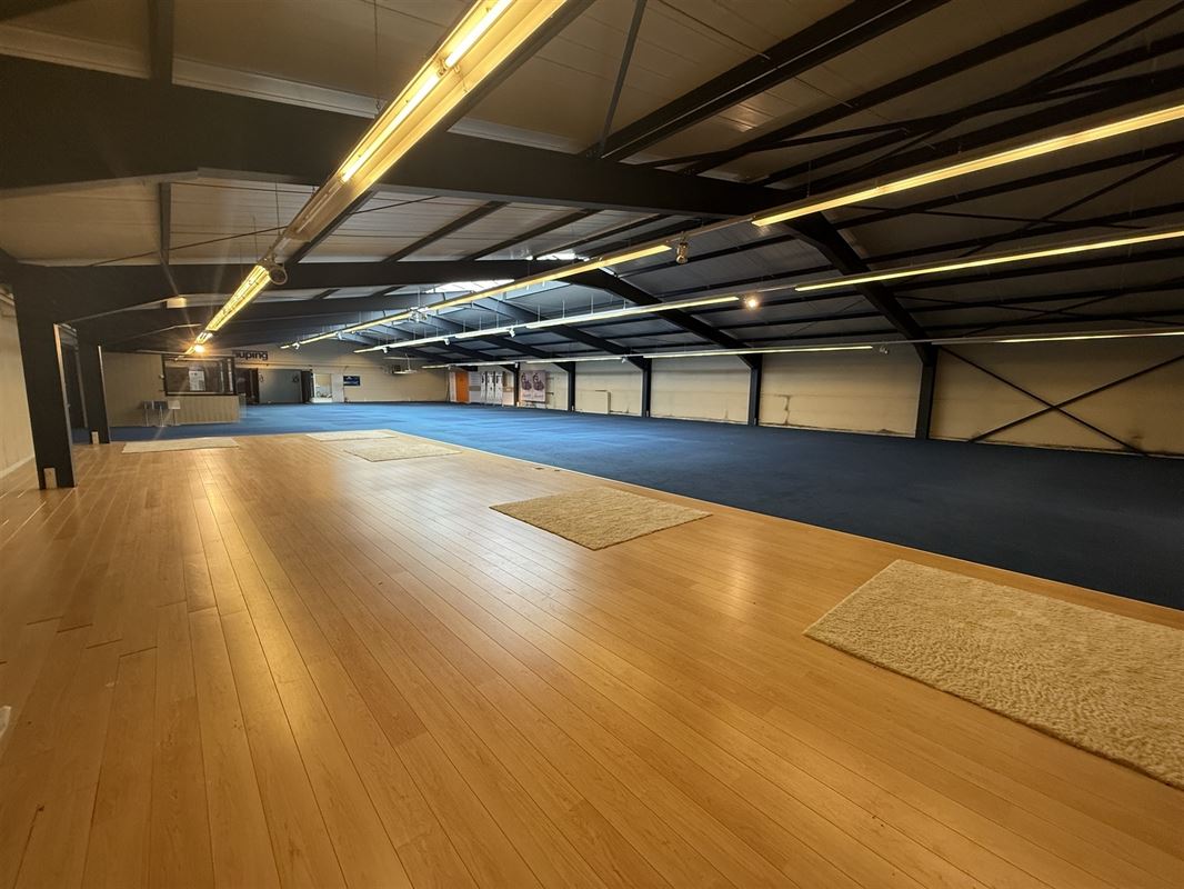 Entrepôt de +- 1100m² idéalement situé