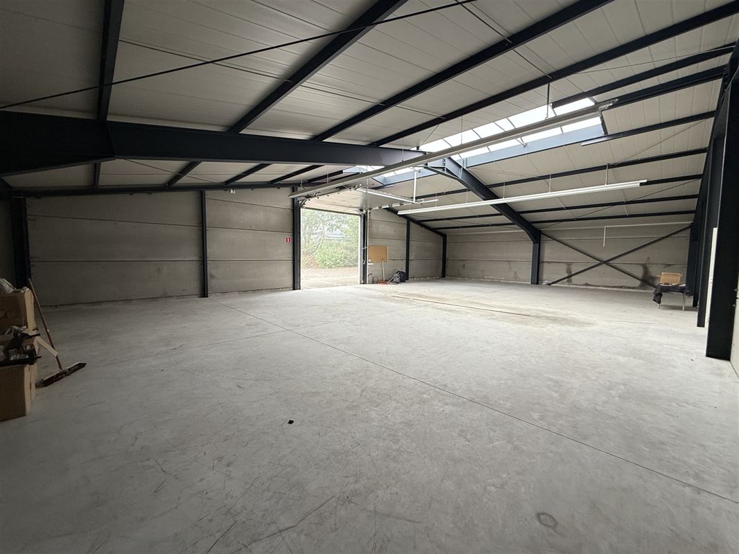 Entrepôt de +- 1100m² idéalement situé