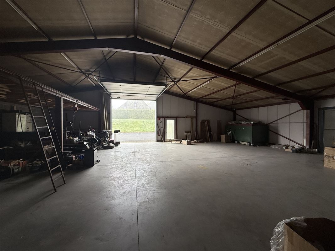 Entrepôt de +- 200m² idéalement situé