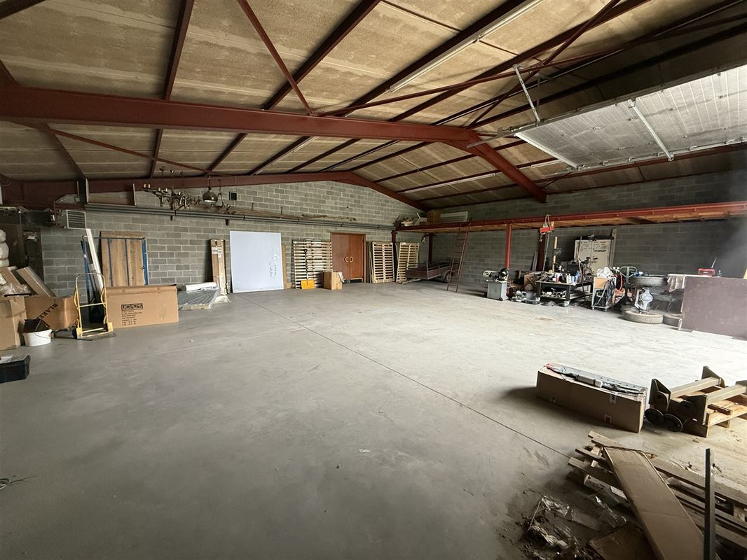 Entrepôt de +- 200m² idéalement situé