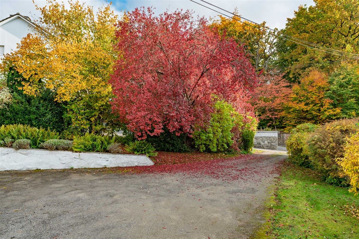Maison 4 à 5ch. sur 16a 55ca avec garage et beau jardin