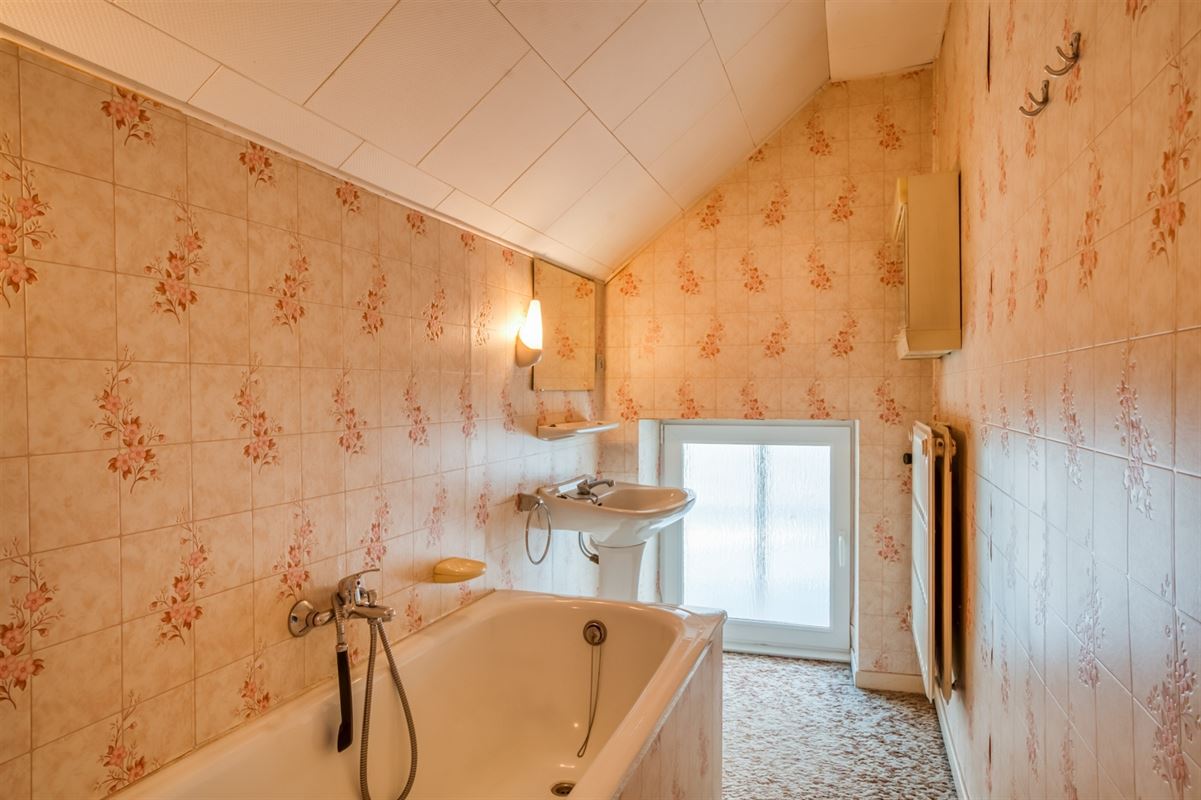 Maison 4 à 5ch. sur 16a 55ca avec garage et beau jardin