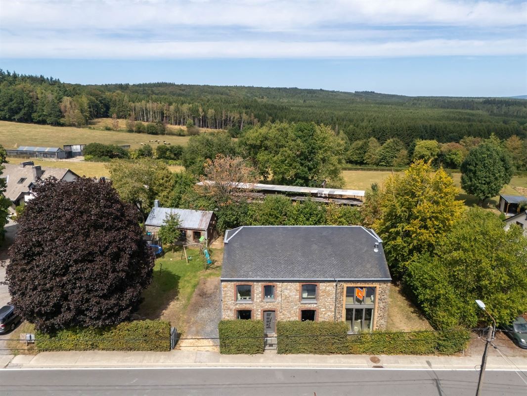 Grande maison de caractère 5 à 6ch. sur 8a 45ca