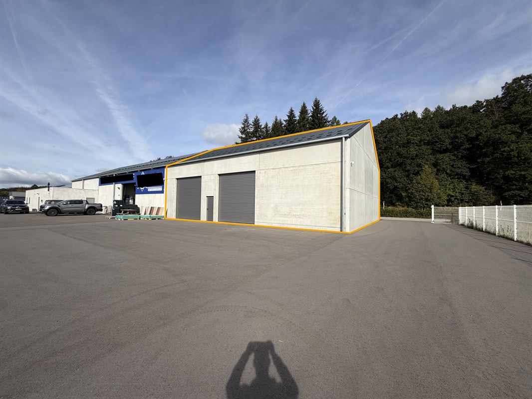 Hall de stockage idéalement situé à HOUFFALIZE !