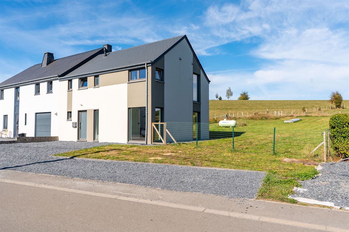Maison 3ch sur 11a 12ca à proximité de la E25