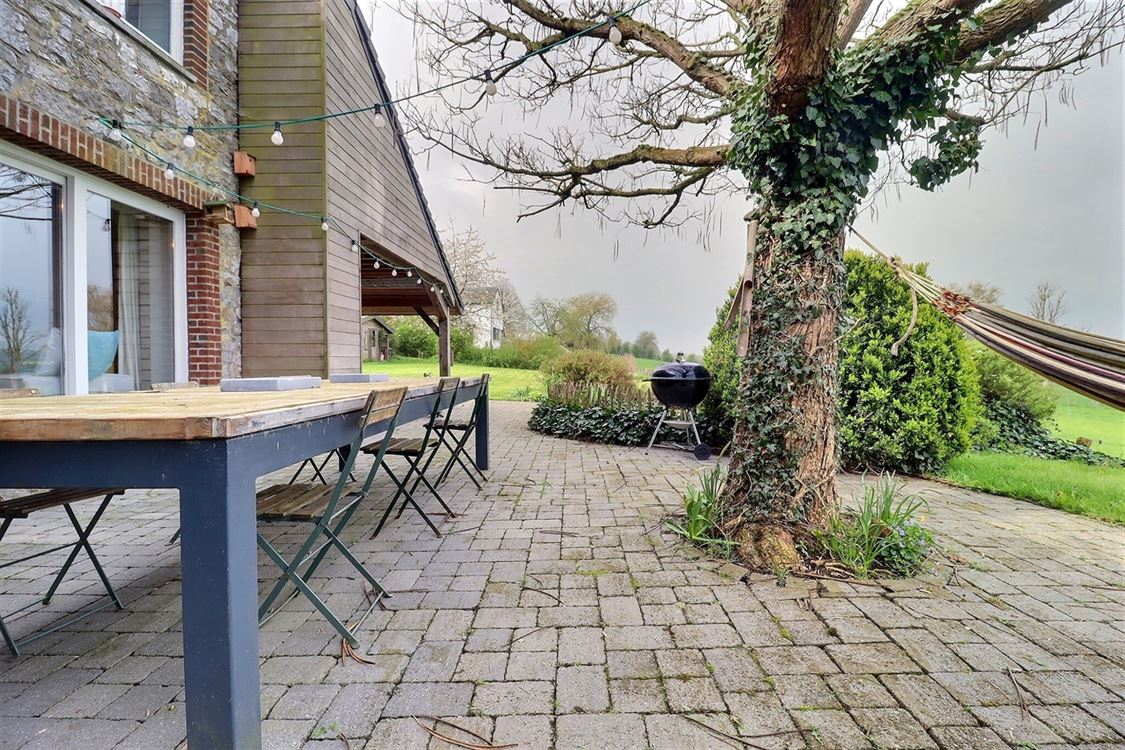Villa/maison/ferme à ASSESSE (4 chambres)