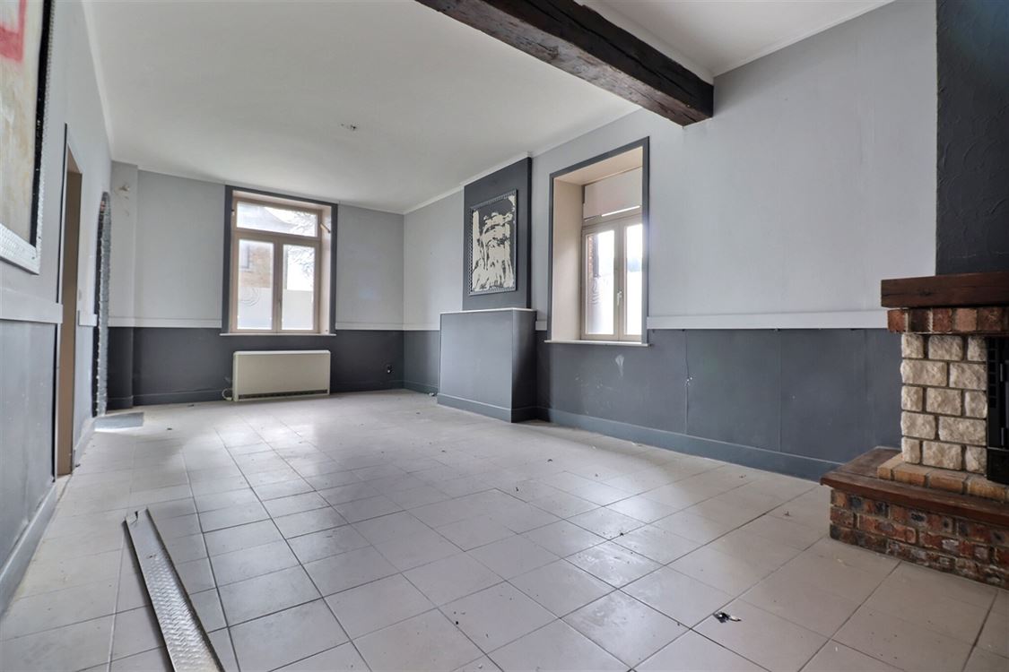 Local commercial à Bois-de-Villers (0 chambre)