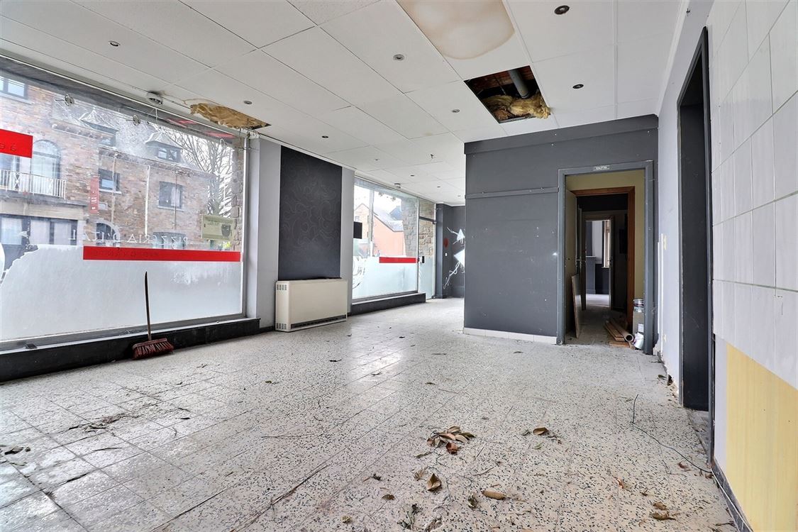 Local commercial à Bois-de-Villers (0 chambre)