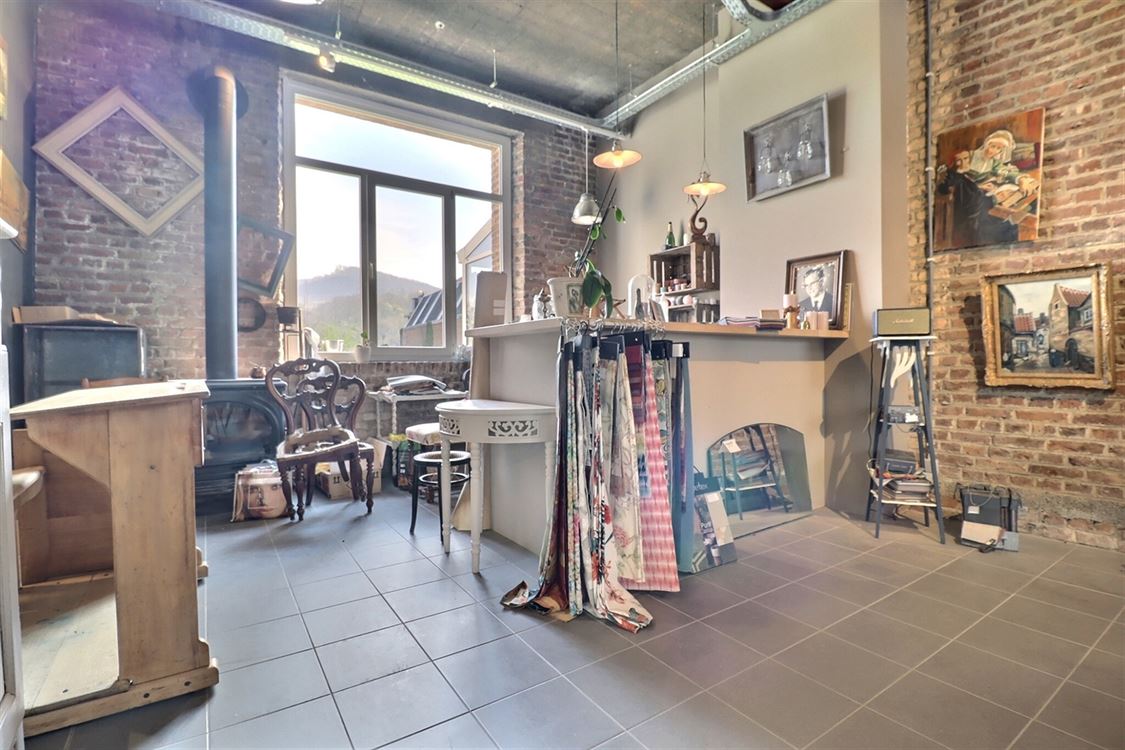 Local commercial à PROFONDEVILLE (0 chambre)