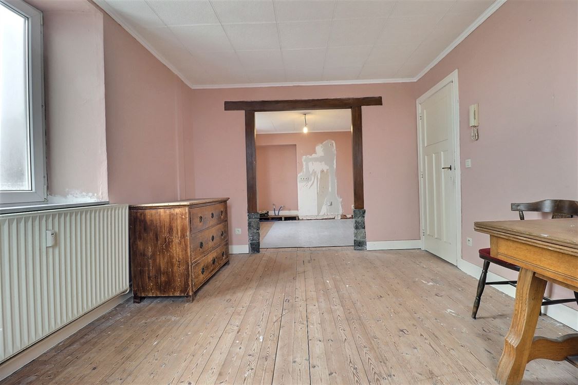 Villa/maison/ferme à ANNEVOIE-ROUILLON (18 chambres)