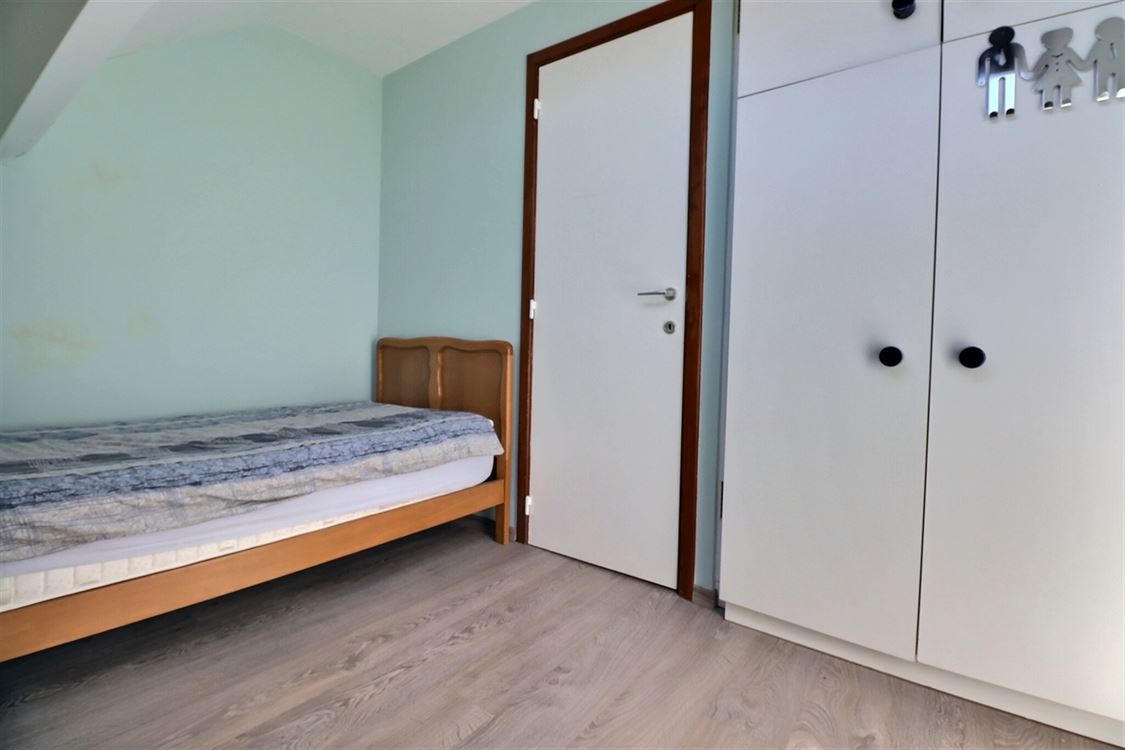 Villa/maison/ferme à BOUGE (5 chambres)