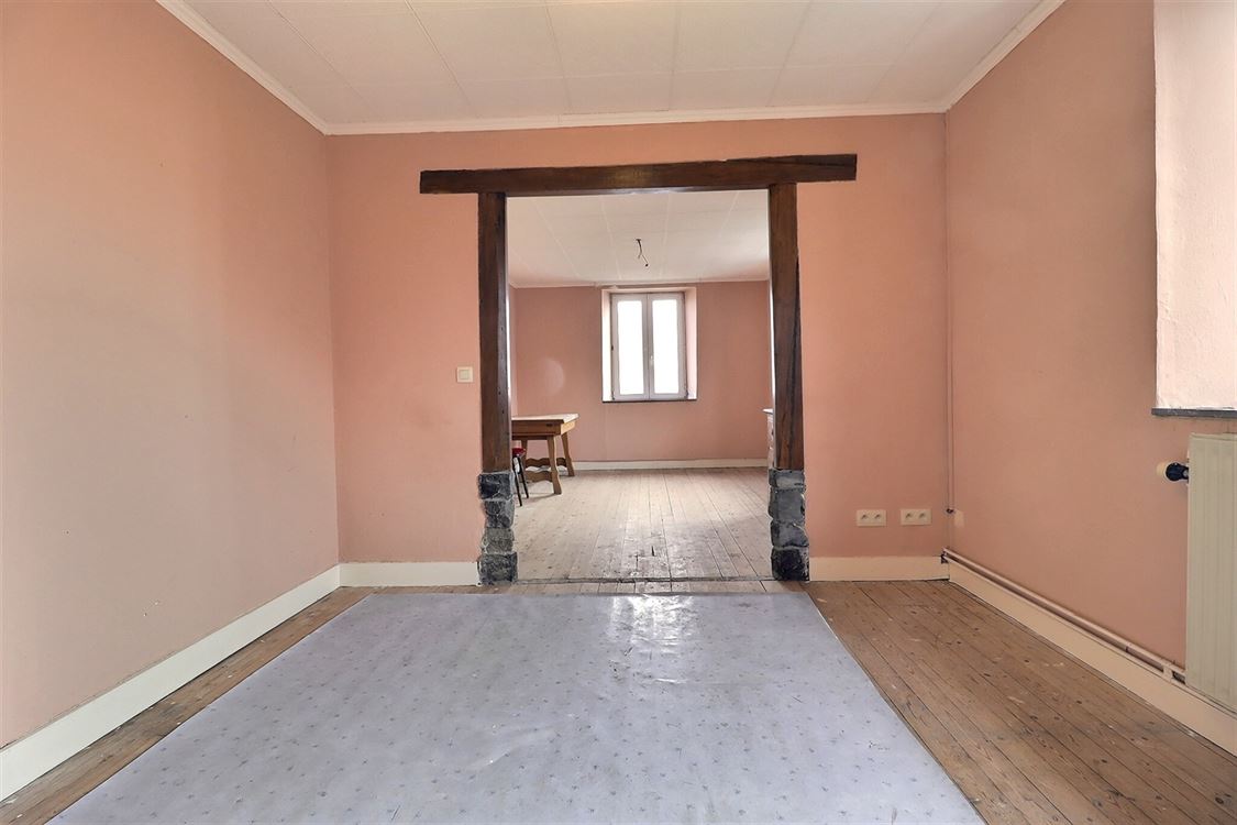 Villa/maison/ferme à ANNEVOIE-ROUILLON (18 chambres)