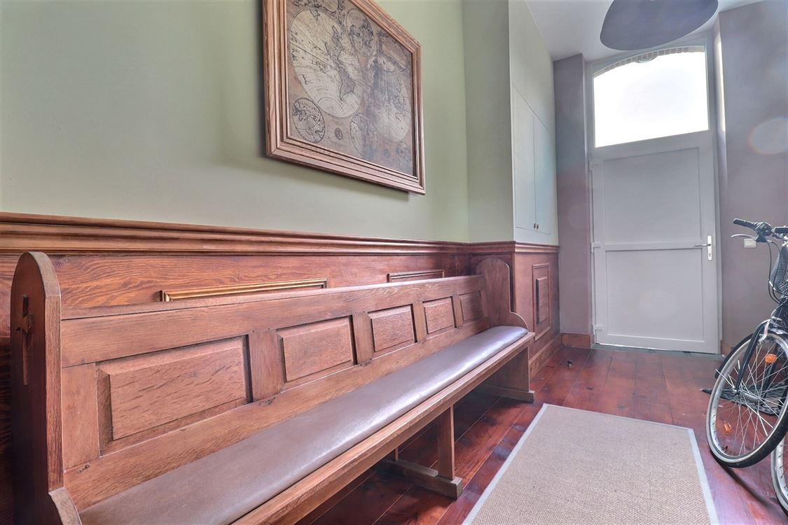 Villa/maison/ferme à ANNEVOIE-ROUILLON (18 chambres)