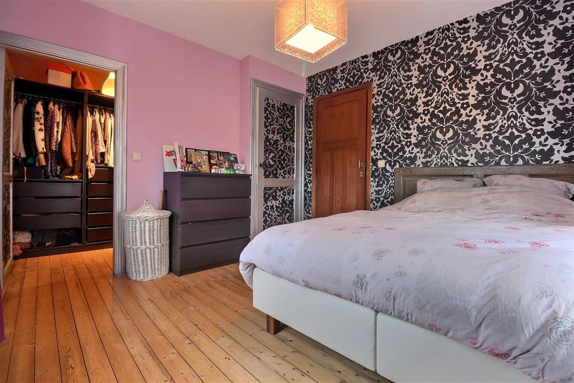 Villa/maison/ferme à ANNEVOIE-ROUILLON (18 chambres)