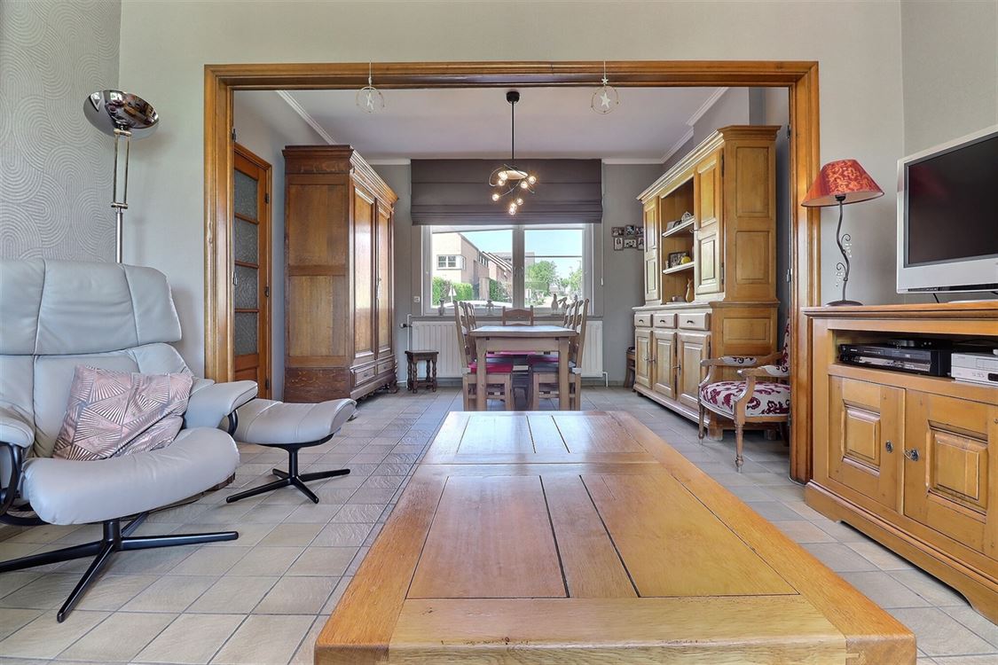 Villa/maison/ferme à BOUGE (5 chambres)