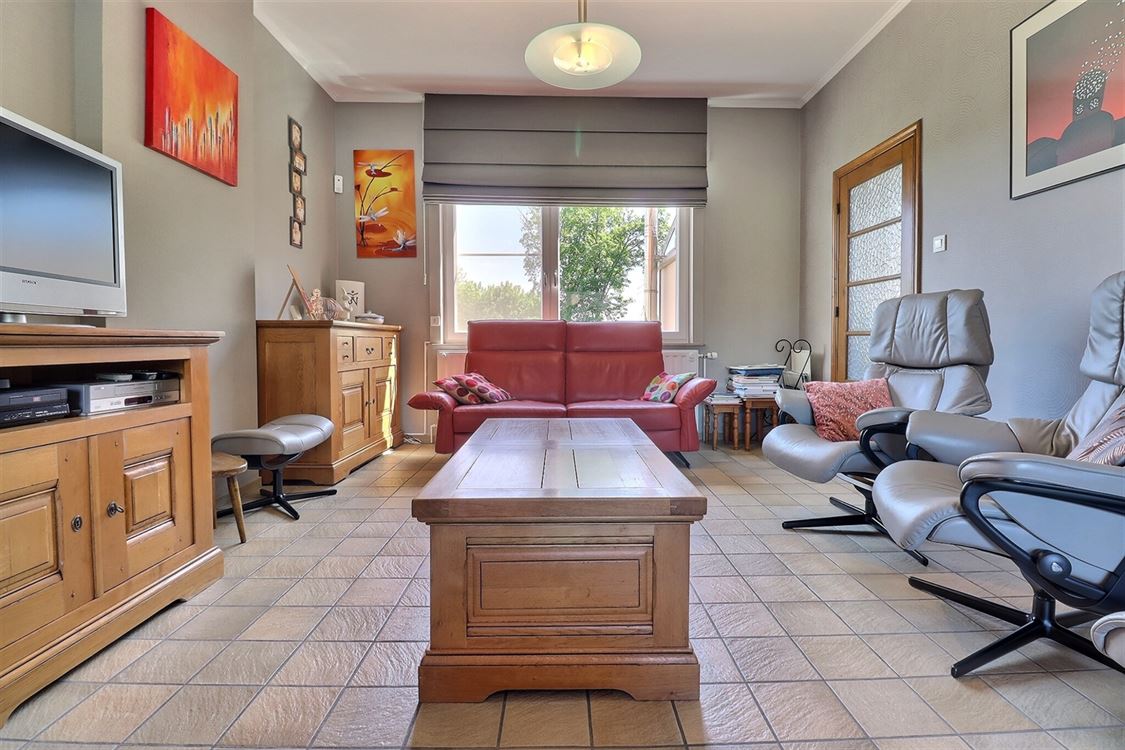 Villa/maison/ferme à BOUGE (5 chambres)