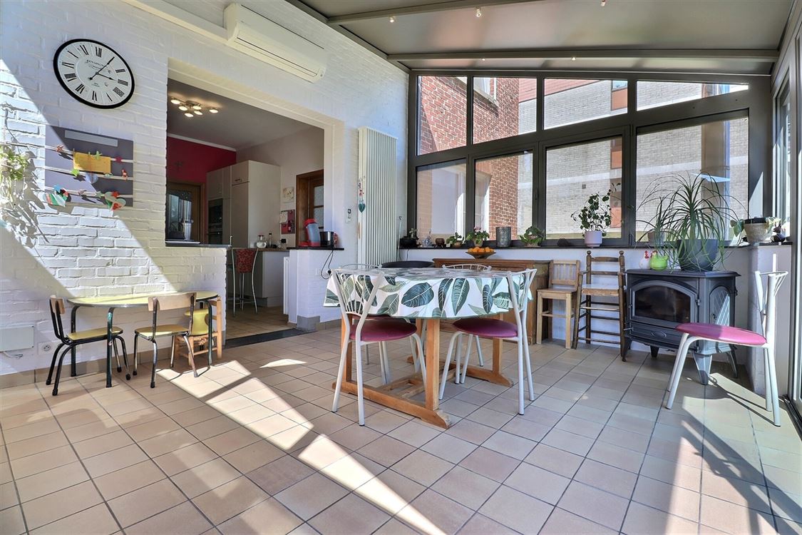 Villa/maison/ferme à BOUGE (5 chambres)