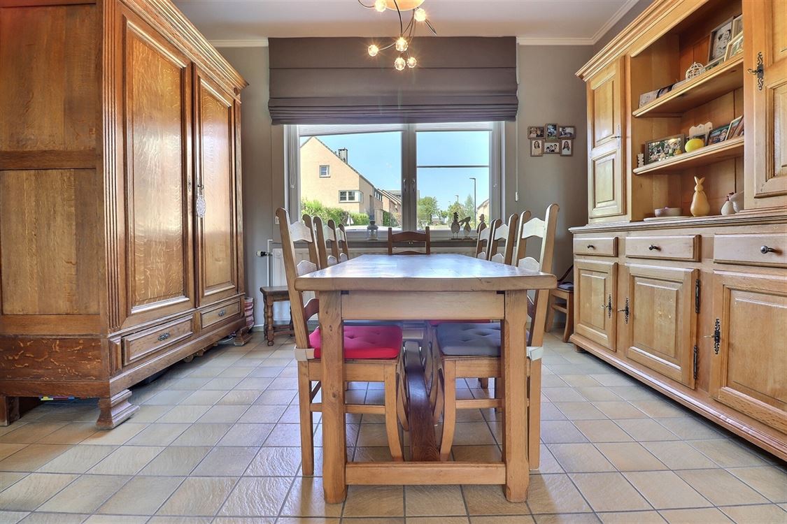 Villa/maison/ferme à BOUGE (5 chambres)