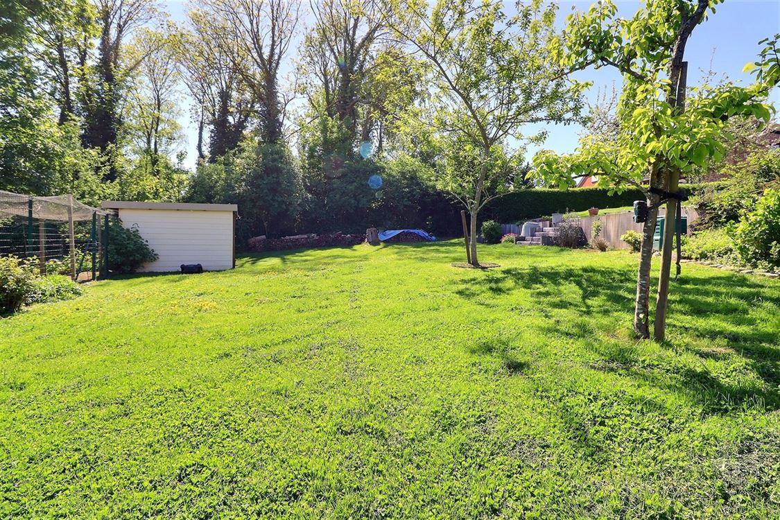 Villa/maison/ferme à BOUGE (5 chambres)