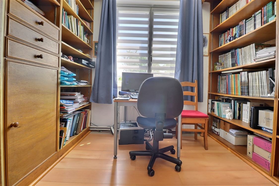 Villa/maison/ferme à BOUGE (5 chambres)