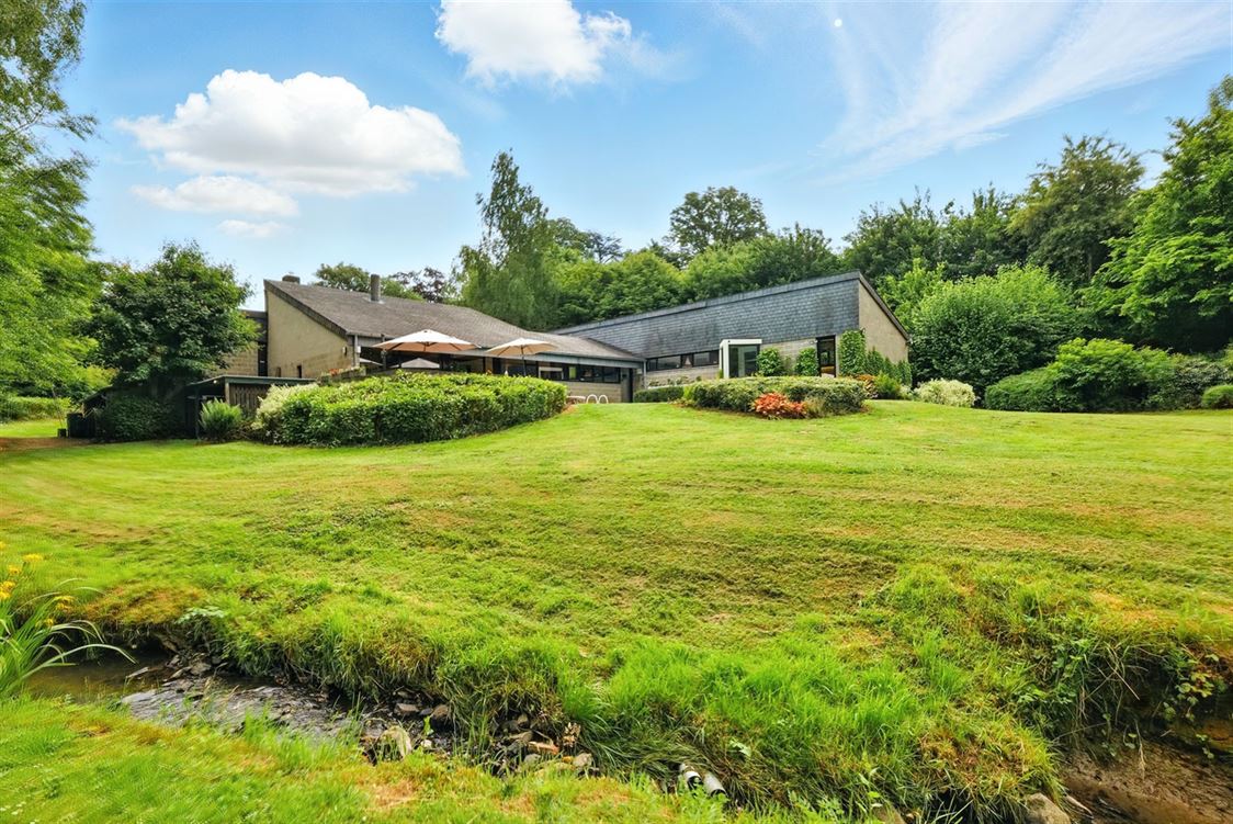 Villa/maison/ferme à DAVE (5 chambres)