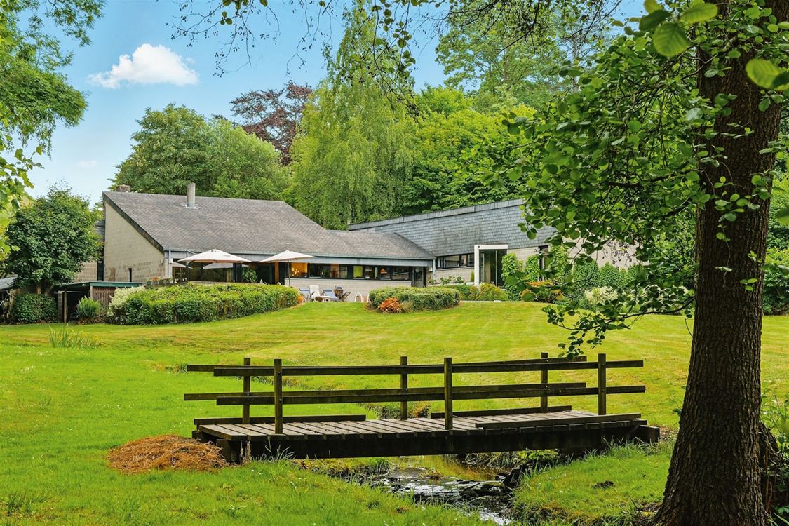 Villa/maison/ferme à DAVE (5 chambres)