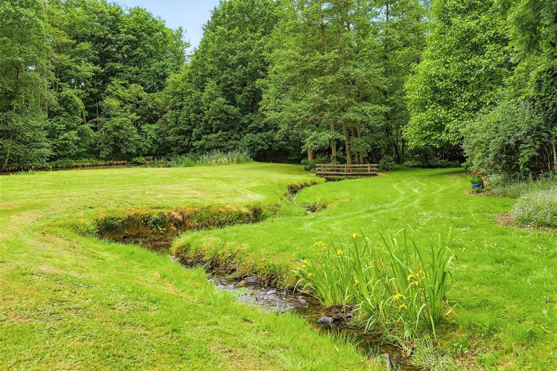 Villa/maison/ferme à DAVE (5 chambres)