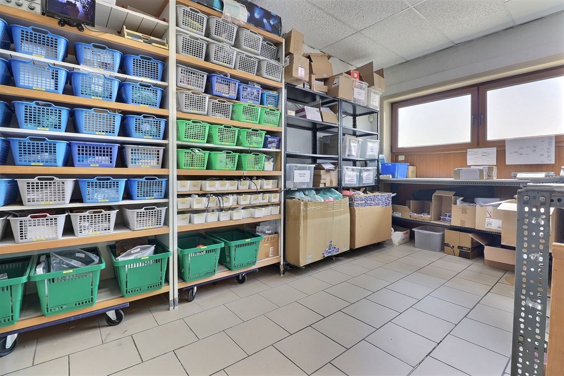 Local commercial à Saint-Servais (0 chambre)