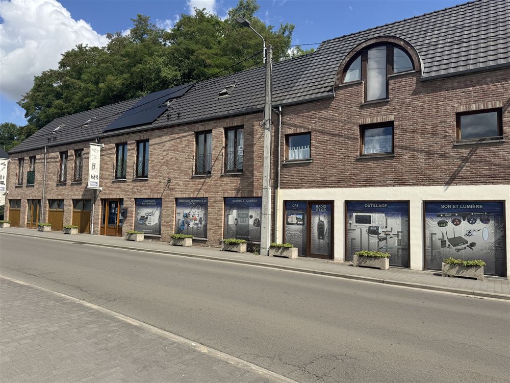 Local commercial à Saint-Servais (0 chambre)