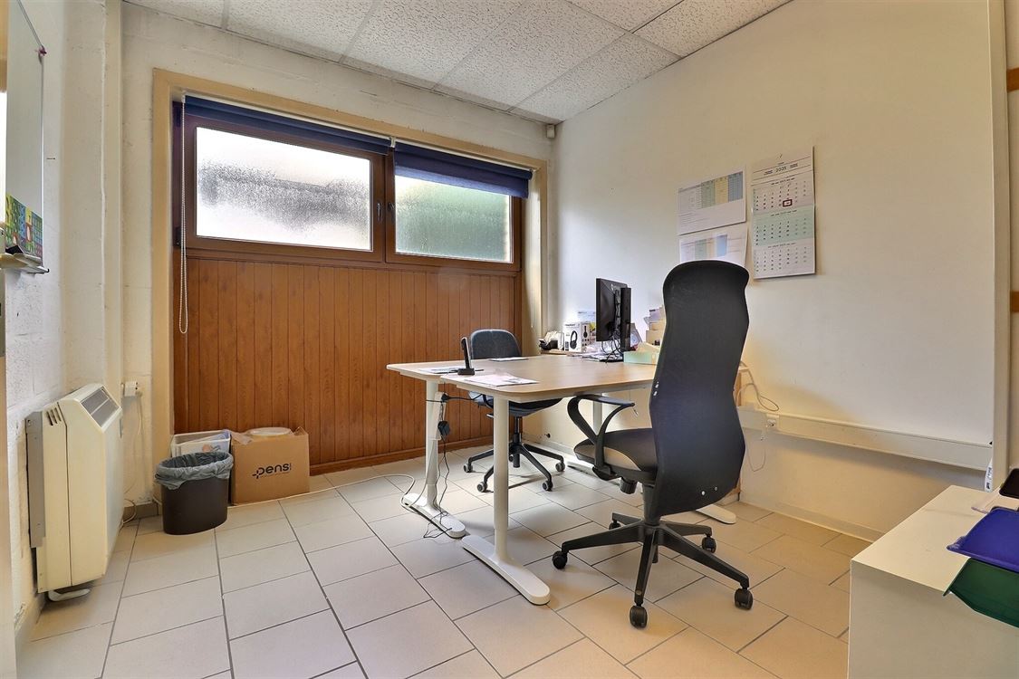 Local commercial à Saint-Servais (0 chambre)