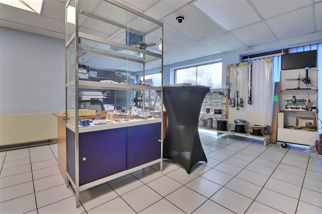 Local commercial à Saint-Servais (0 chambre)