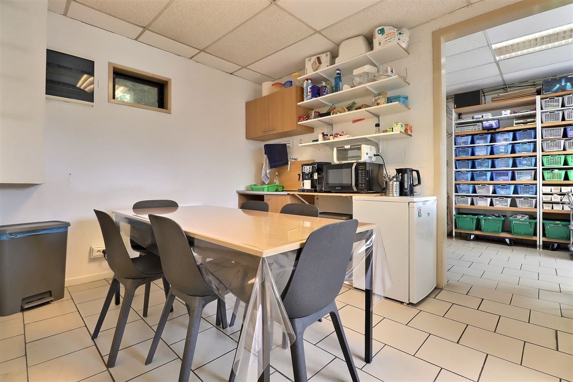 Local commercial à Saint-Servais (0 chambre)