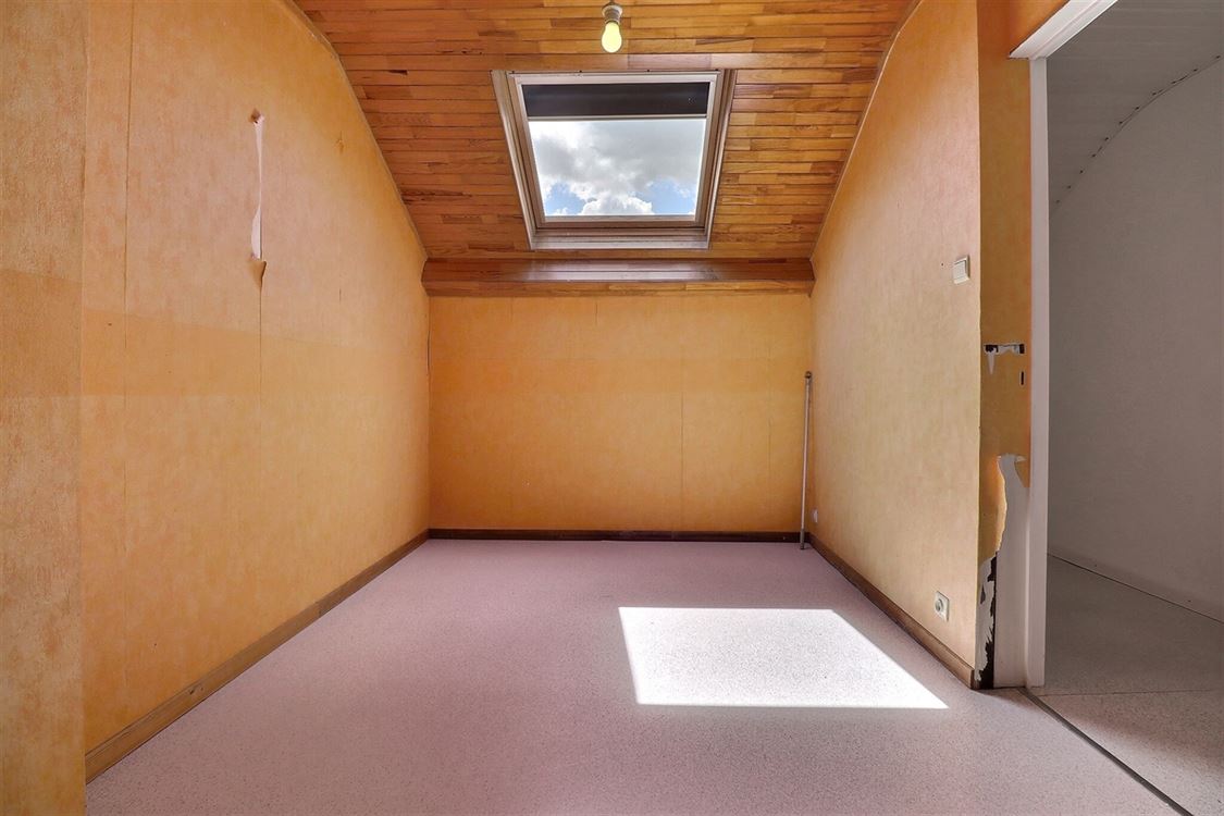 Villa/maison/ferme à BIOUL (4 chambres)