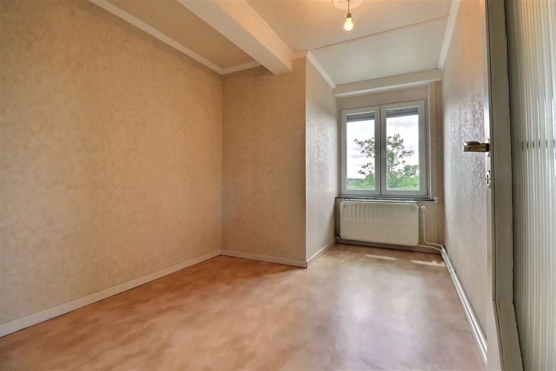 Villa/maison/ferme à BIOUL (4 chambres)