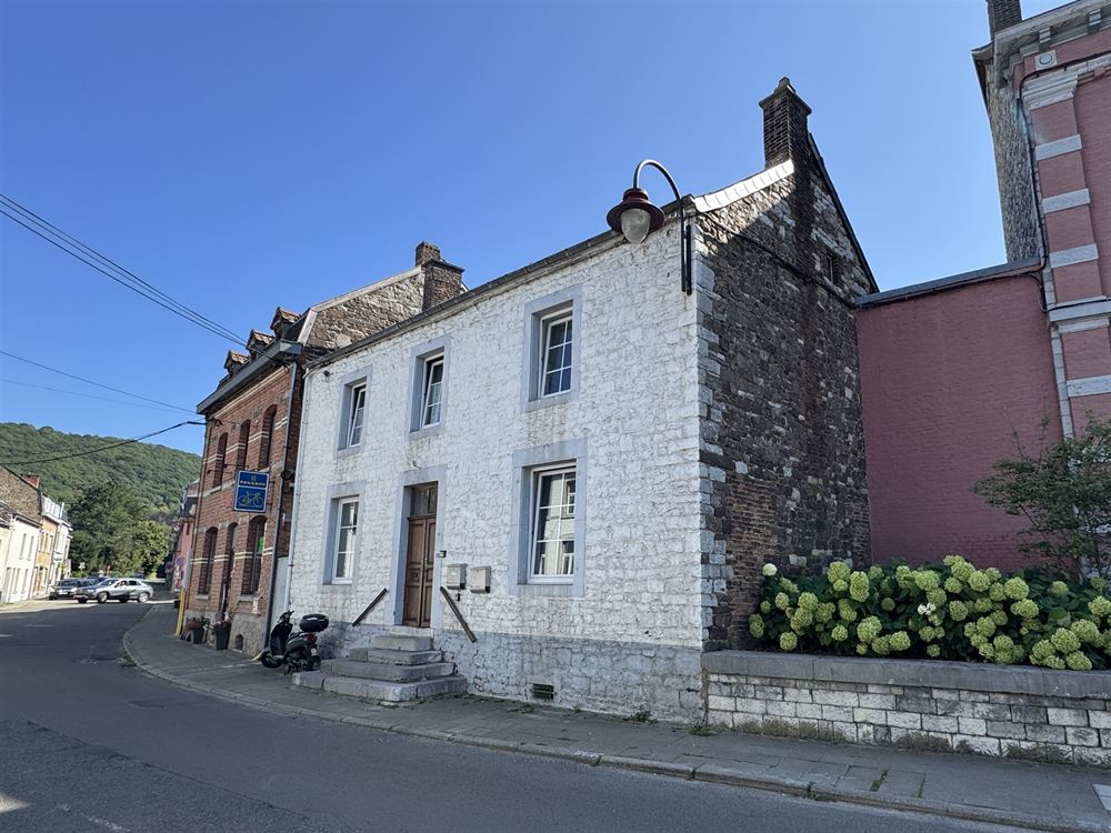 Villa/maison/ferme à PROFONDEVILLE (4 chambres)