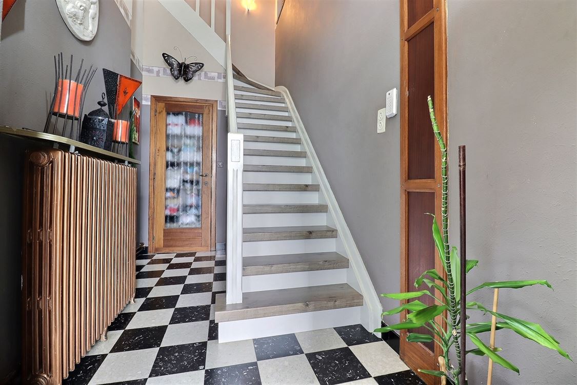 Immeuble de rapport à FLAWINNE (4 chambres)