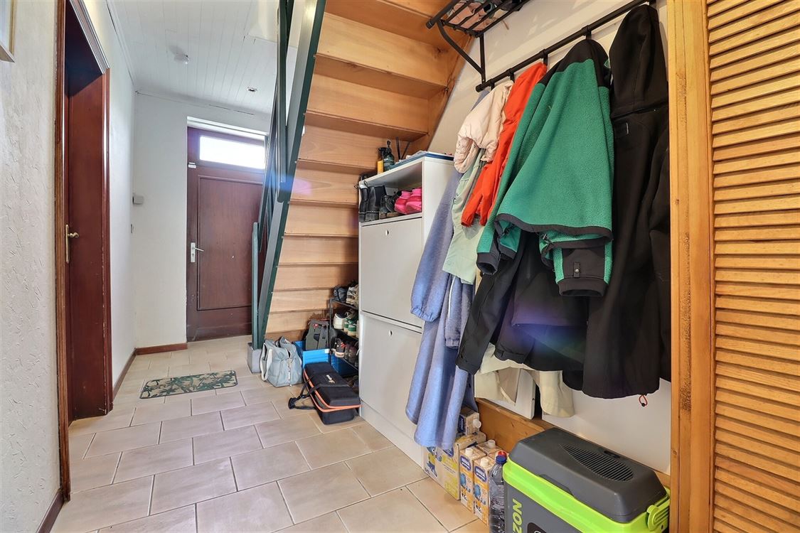 Villa/maison/ferme à ANHÉE (2 chambres)