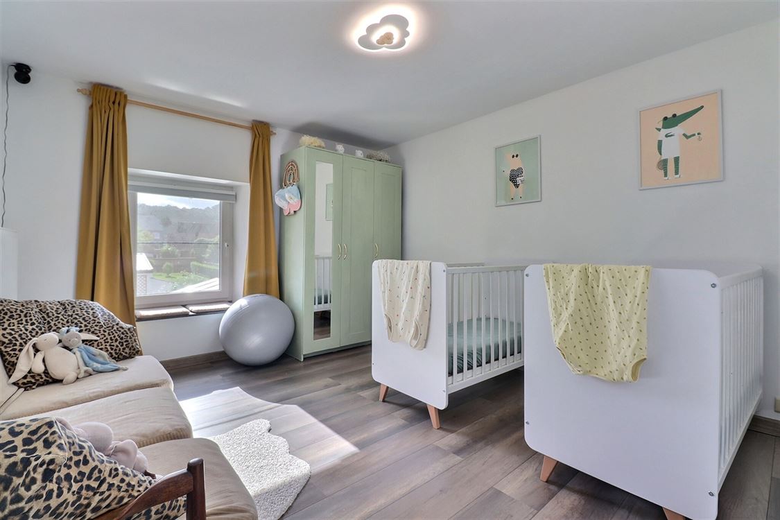 Villa/maison/ferme à ANHÉE (2 chambres)